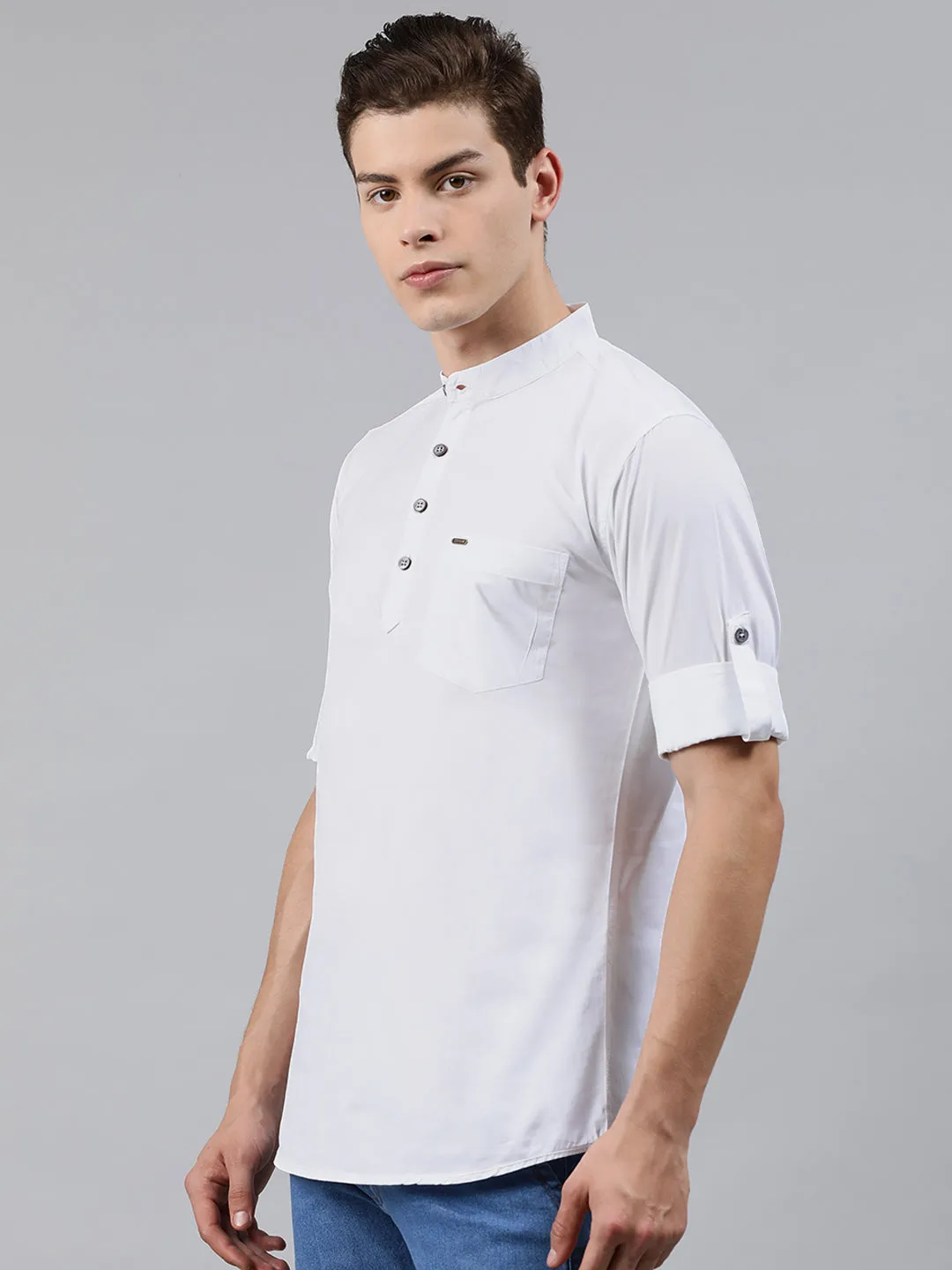 Men White Slim Fit Solid Casual Shirt